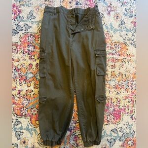Forever 21 military green cargo pants cuffed ankle snaps pockets waist large